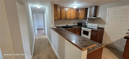 12104 Suncrest Ln in Bonita Springs, FL - Building Photo - Building Photo