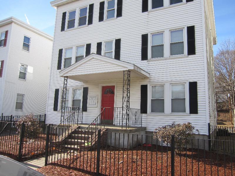 547 Hyde Park Ave, Unit 3 in Boston, MA - Building Photo