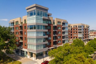 Regas Square in Knoxville, TN - Building Photo