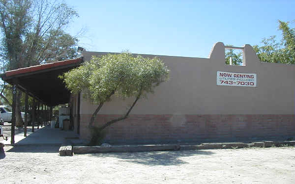 740 E Limberlost Dr in Tucson, AZ - Foto de edificio - Building Photo