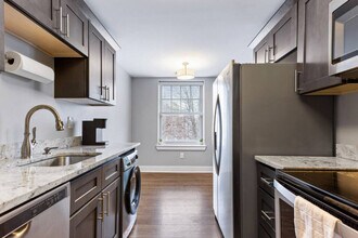 457 E Kirby St in Detroit, MI - Building Photo - Building Photo