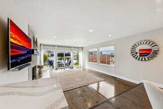 464 Christie Dr in South Lake Tahoe, CA - Building Photo - Building Photo