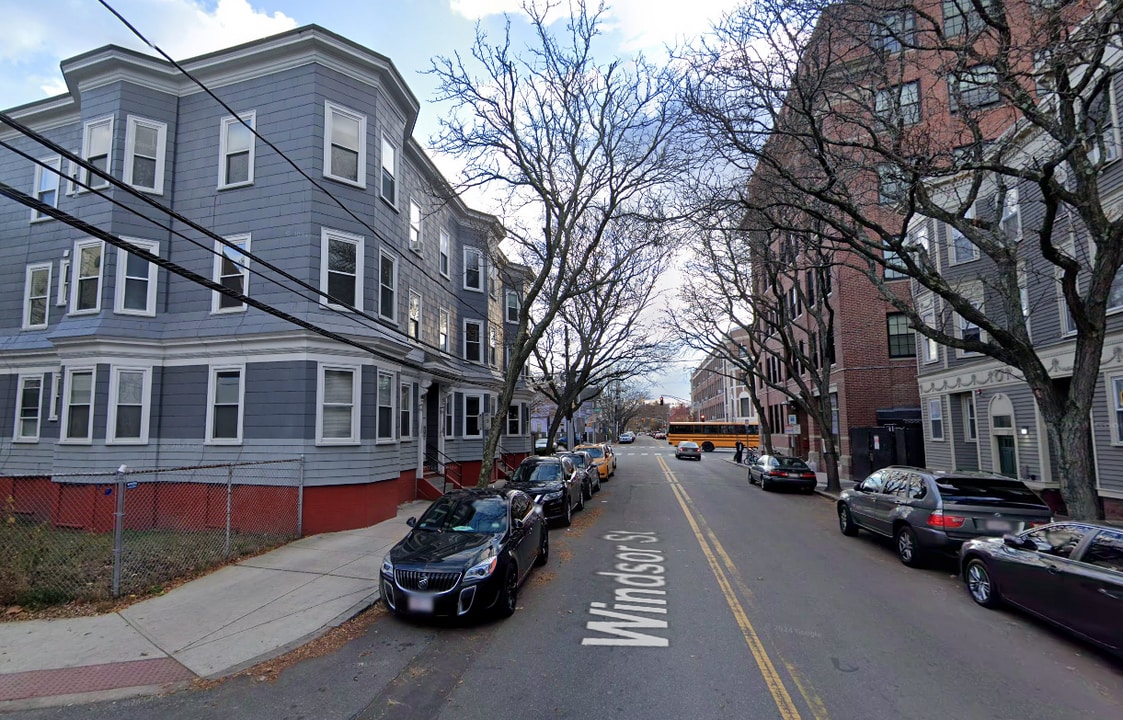 259 Windsor St, Unit 3R in Cambridge, MA - Building Photo