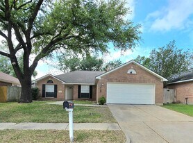 6411 Slate Stone St in Houston, TX - Building Photo