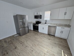 839 Mt Vernon Ave in Portsmouth, VA - Foto de edificio - Building Photo