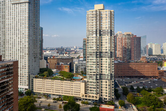 50 Columbus in Jersey City, NJ - Building Photo - Building Photo