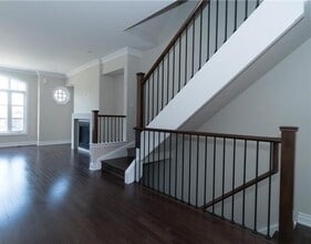 2034 Queensborough Gate in Mississauga, ON - Building Photo - Building Photo