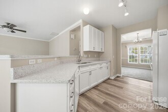 514 Turning Leaf Way in Lake Wylie, SC - Building Photo - Building Photo