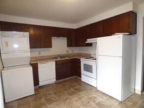 1192 7th St NW, Unit 1192 in Salem, OR - Foto de edificio - Building Photo