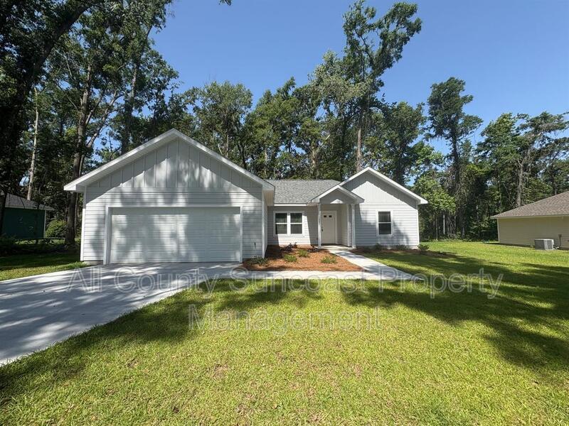 545 Sunset Dr in Monticello, FL - Building Photo