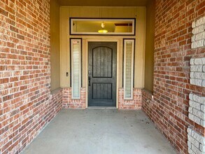 7716 Marathon Ln in Yukon, OK - Building Photo - Building Photo