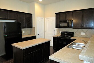 298 Rosalie Dr in New Braunfels, TX - Building Photo - Building Photo
