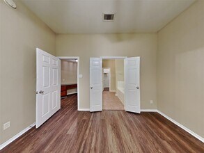 113 N Heritage Oaks Dr in Texas City, TX - Foto de edificio - Building Photo