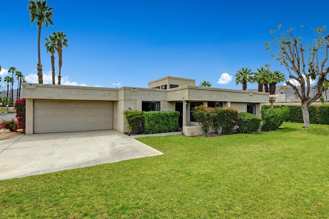 property at 235 Vía Rengo
