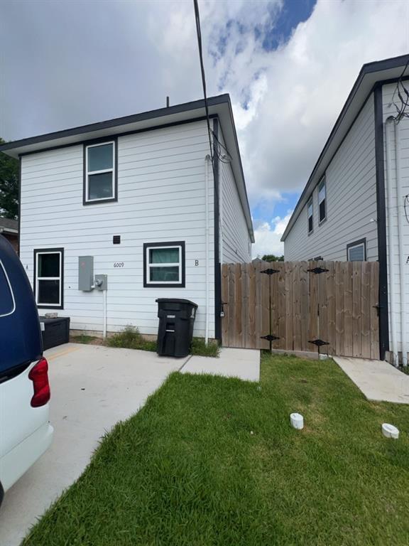 property at 6009 Wedgefield St