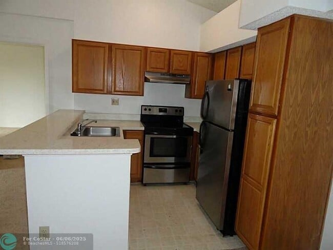 property at 751 Lyons Rd