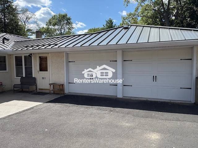 991 Burns Ave in St. Paul, MN - Building Photo - Building Photo