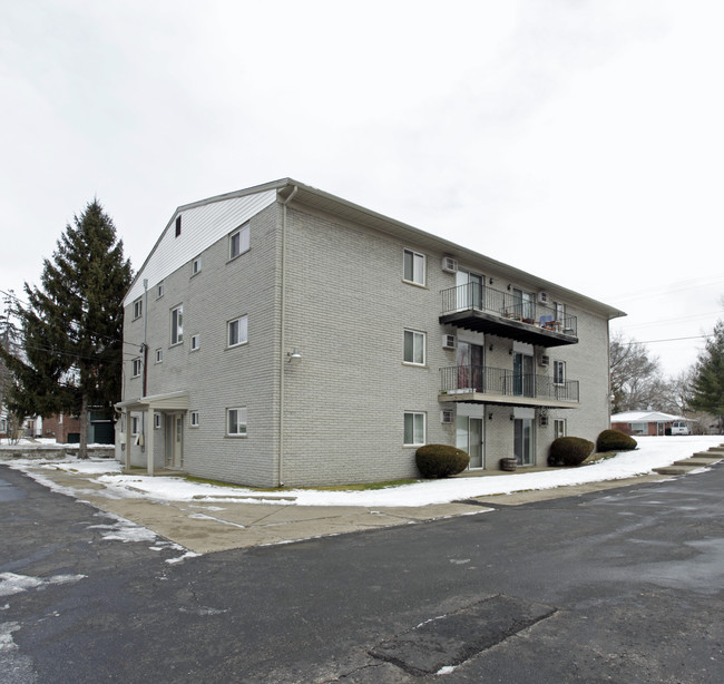 Colonial Arms in Royal Oak, MI - Foto de edificio - Building Photo