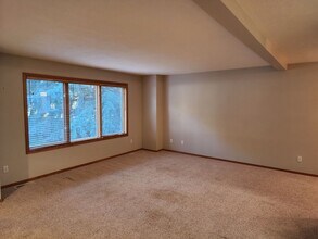 10 S Yellowstone Ave in Bozeman, MT - Building Photo - Building Photo