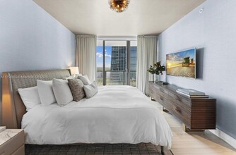 1451 Brickell Ave in Miami, FL - Building Photo - Building Photo
