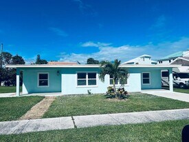 1400 Binney Dr in Fort Pierce, FL - Building Photo