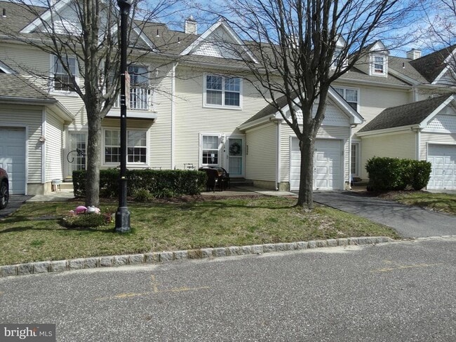 property at 18 Lighthouse Ct