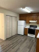 1960 Coral Way in Sumter, SC - Building Photo