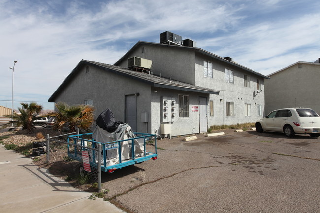 Sunset Circle Apartments in Henderson, NV - Building Photo - Building Photo