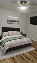 1227 N Daniels Ave in Springfield, IL - Foto de edificio - Building Photo