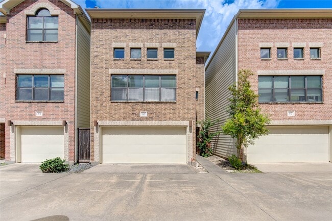 650 Westcross St in Houston, TX - Building Photo - Building Photo