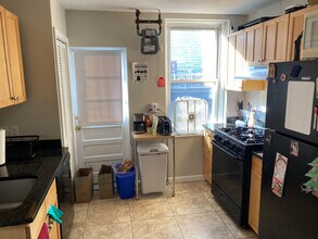 222 Hanover St, Unit 19 in Boston, MA - Foto de edificio - Building Photo