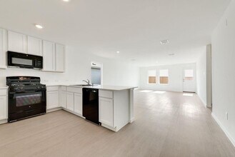 1271 Falcon Heights Dr in Heath, TX - Building Photo - Building Photo