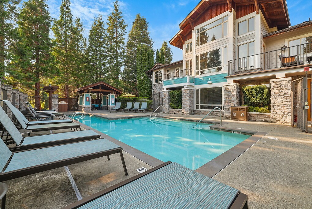 Pinnacle Sonata in Bothell, WA - Building Photo