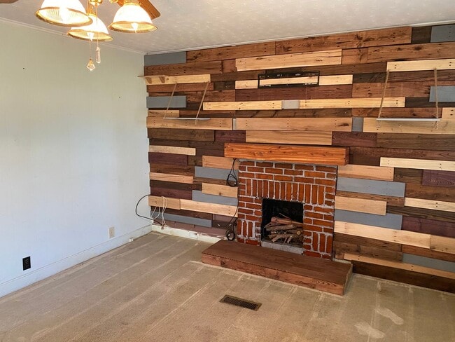 3724 S 11th St in Gadsden, AL - Building Photo - Building Photo