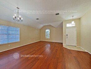 1112 Sweetwater Dr in Burleson, TX - Foto de edificio - Building Photo