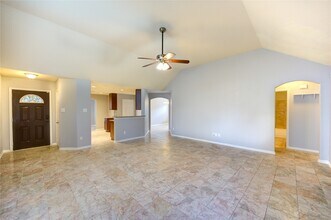 2102 Indian Clearing Trail in Rosenberg, TX - Building Photo - Building Photo