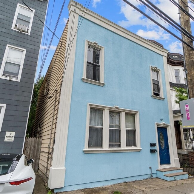 property at 1019 Summit Ave