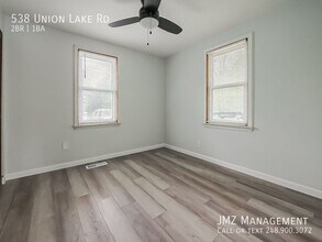 538 Union Lake Rd in White Lake, MI - Building Photo - Building Photo