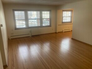 The Heritage Apartments in Edina, MN - Foto de edificio - Building Photo