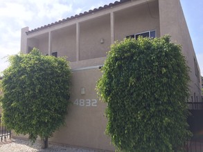 4832 W 116th St in Hawthorne, CA - Foto de edificio - Building Photo