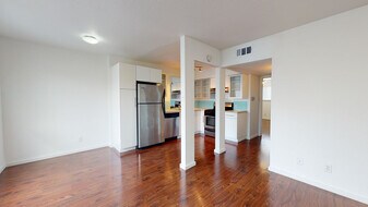 The Yellowstone Apartments in Houston, TX - Building Photo