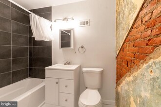 1516 Addison St in Philadelphia, PA - Building Photo - Building Photo