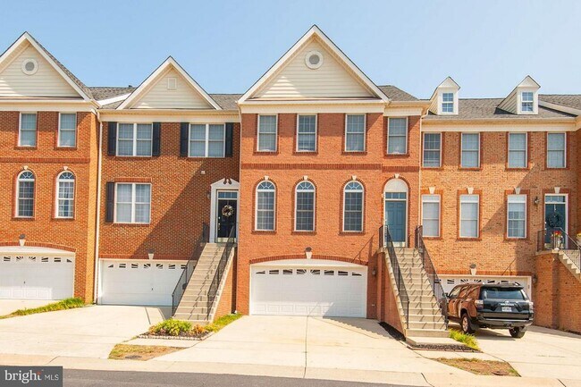 25899 Kirkwood Square in Chantilly, VA - Building Photo - Building Photo