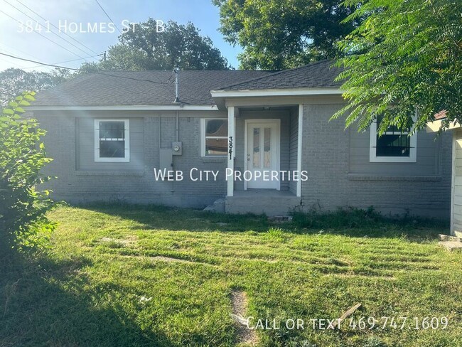 property at 3841 Holmes St