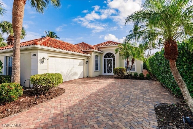 4352 Montalvo Ct in Naples, FL - Building Photo - Building Photo