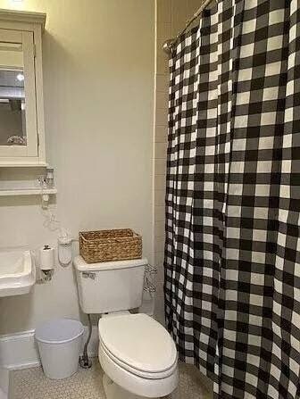 688 Communipaw Ave in Jersey City, NJ - Building Photo - Building Photo