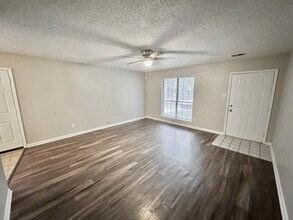 3914 Longsneck Cove in Memphis, TN - Building Photo - Building Photo