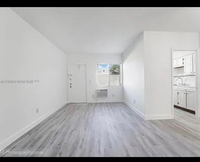 427 Santander Ave in Coral Gables, FL - Building Photo - Building Photo