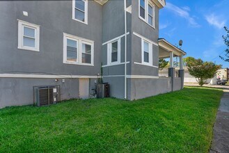 3501 Oakmont Ave in Baltimore, MD - Building Photo - Building Photo