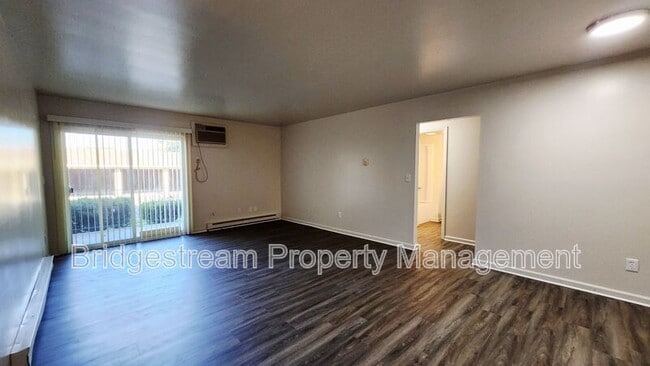 property at 441 N Broadway St